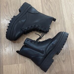 Fashion Nova Black Faux Leather Lace-Up Platform Combat Boots Size 10 New!
